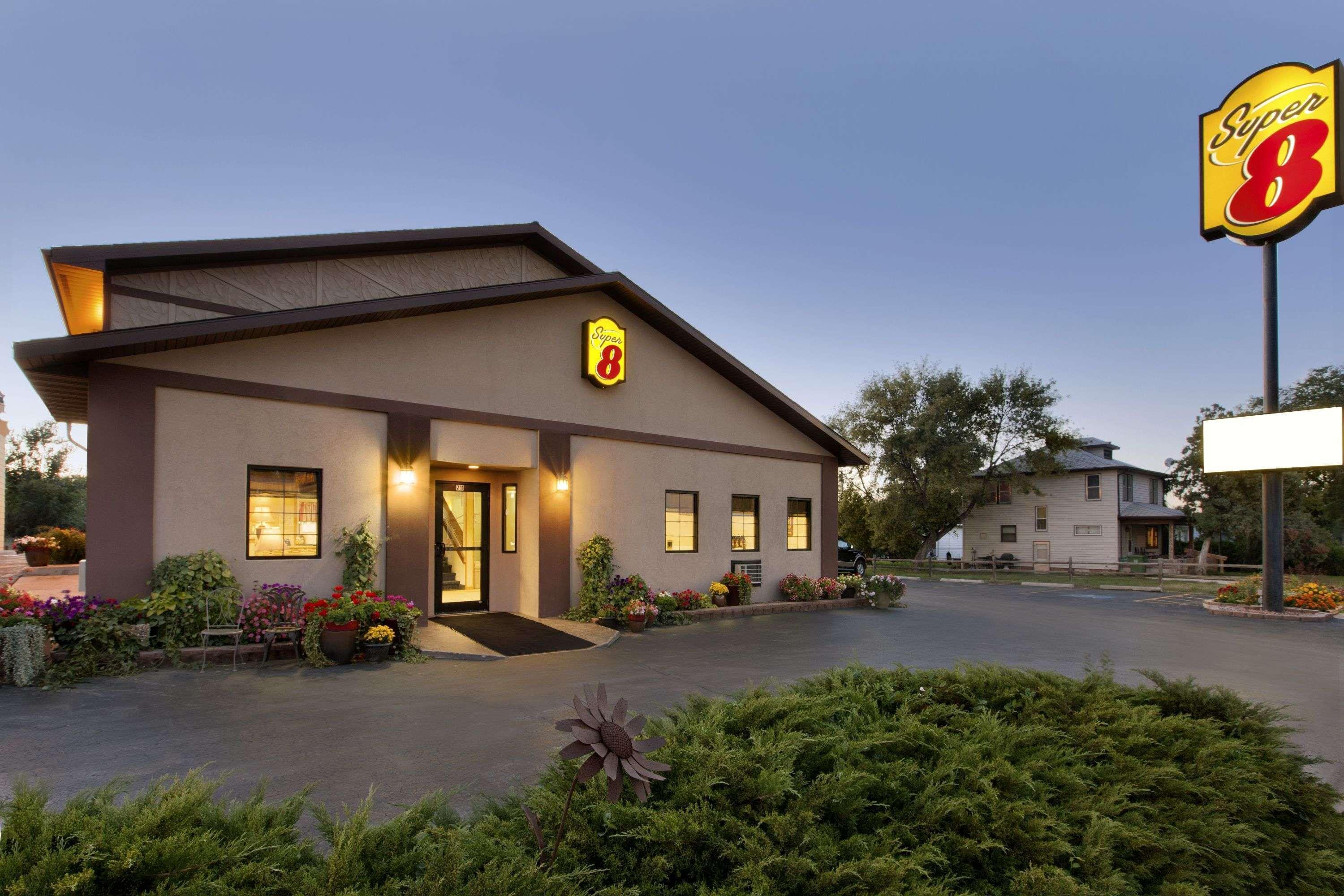 Super 8 By Wyndham Wall Extérieur photo