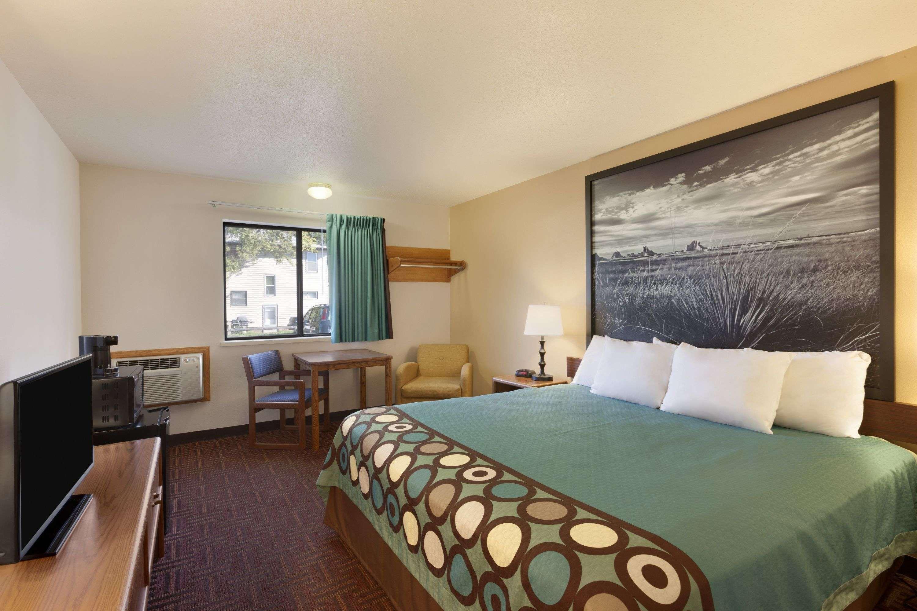 Super 8 By Wyndham Wall Extérieur photo